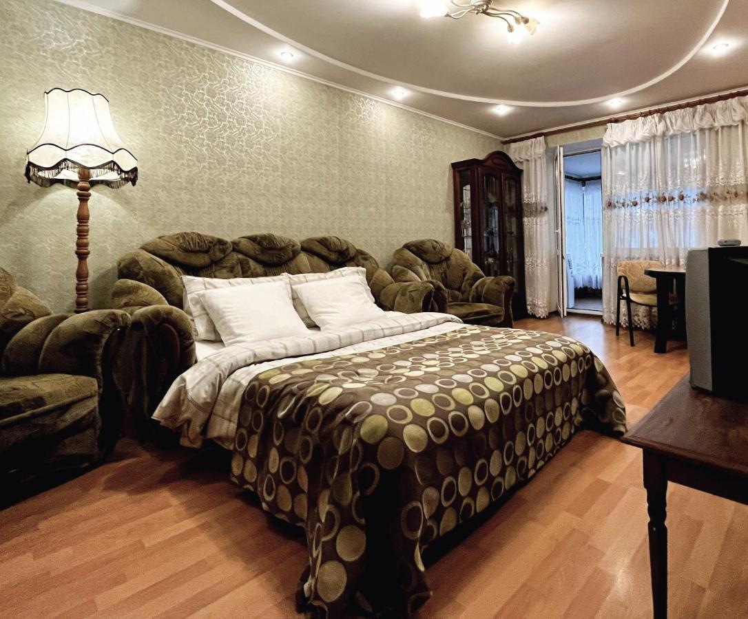 Квартира с большой верандой на Белецкого возле ISIDA, Шалимова, cozy flat on Beletskogo Street Київ Екстер'єр фото