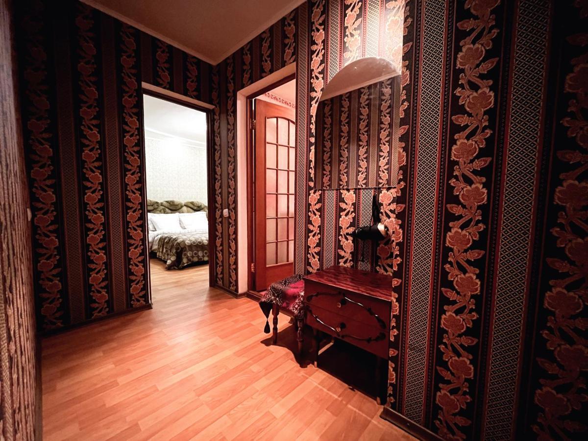Квартира с большой верандой на Белецкого возле ISIDA, Шалимова, cozy flat on Beletskogo Street Київ Екстер'єр фото